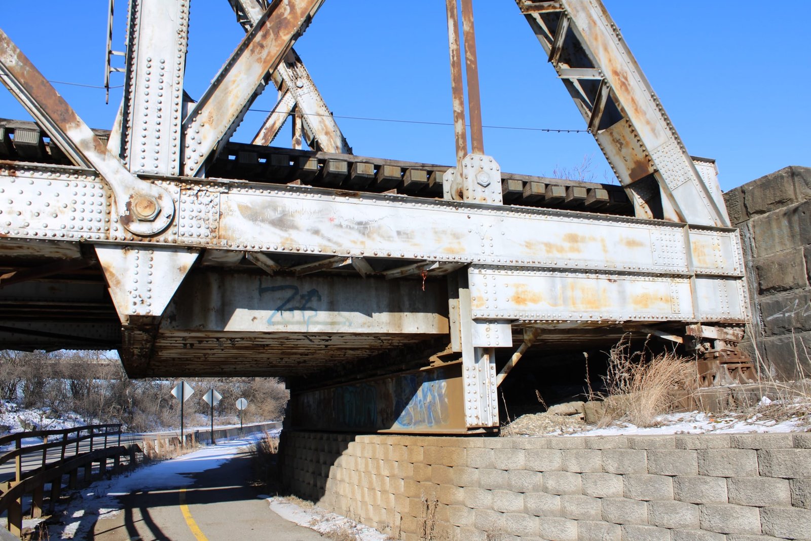 Counterweight details